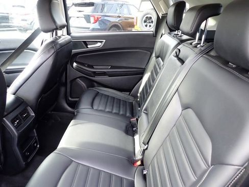 Certified 2024 Ford Edge SEL w/ Convenience Package image 17
