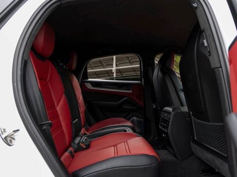 Certified 2024 Porsche Cayenne Turbo GT image 77