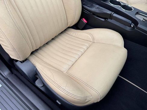 Used 2005 Ford Thunderbird 50th Anniversary RWD image 95
