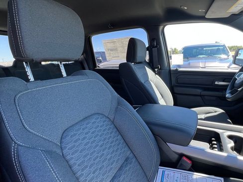 New 2026 RAM 1500 Express AWD/4WD image 13
