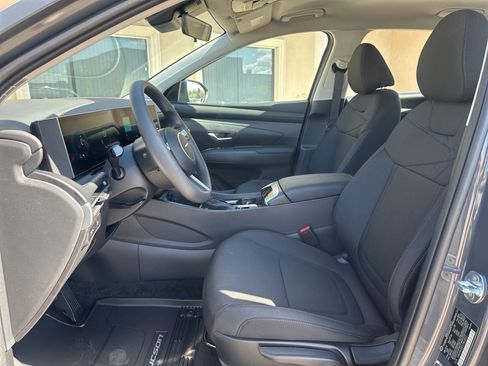 New 2026 Hyundai Tucson SE image 24