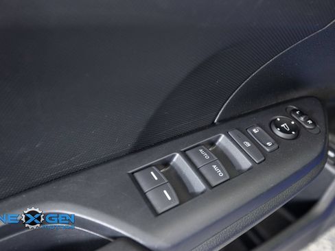 Used 2019 Honda Civic LX image 12