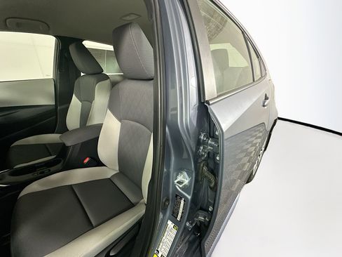 Used 2025 Toyota Corolla LE image 12