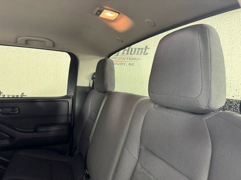 Used 2023 Nissan Frontier S w/ Tow Package image 23