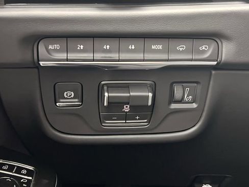 Certified 2026 Cadillac Escalade Platinum Sport image 23