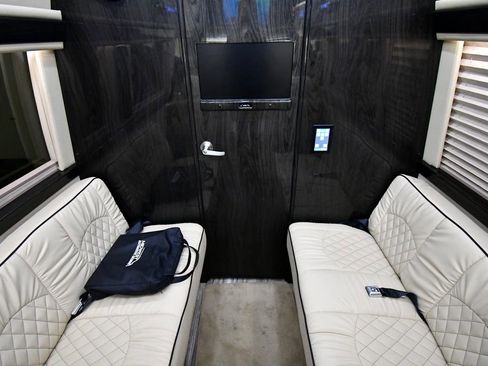 Used 2021 Mercedes-Benz Sprinter 3500 image 20