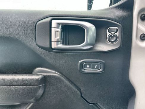Used 2022 Jeep Wrangler Unlimited Sport AWD/4WD image 23