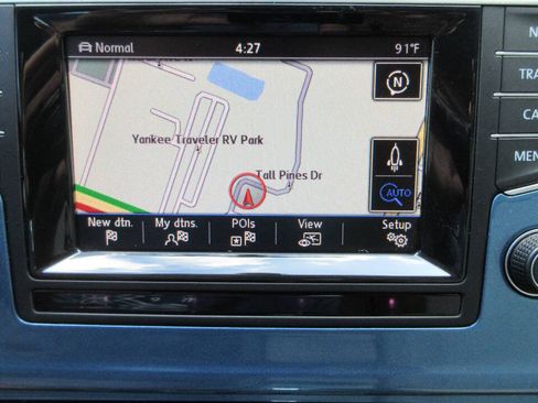 Used 2015 Volkswagen e-Golf SEL Premium FWD image 37