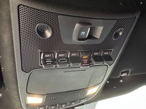 Used 2022 Ford F250 XLT w/ Black Appearance Package image 21