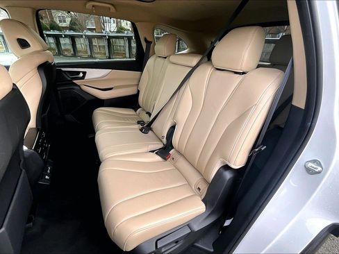 Used 2023 Acura MDX SH-AWD w/ Technology Package image 25