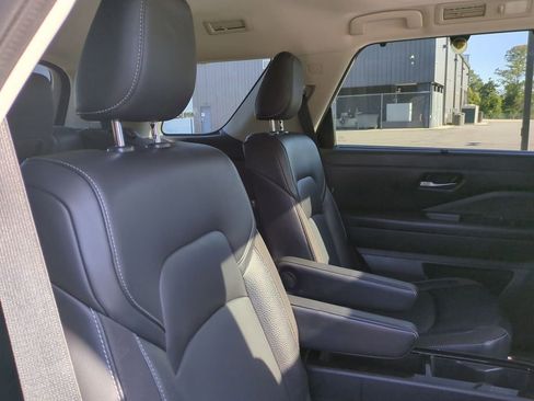 Certified 2022 Nissan Pathfinder SL w/ SL Premium Package image 38