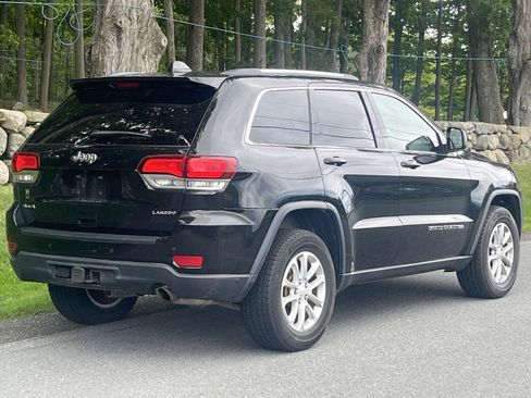 Used 2021 Jeep Grand Cherokee Laredo X AWD/4WD image 3