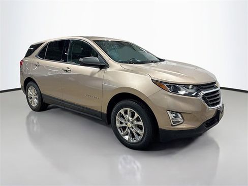 Used 2019 Chevrolet Equinox LS w/ LS Convenience Package image 5