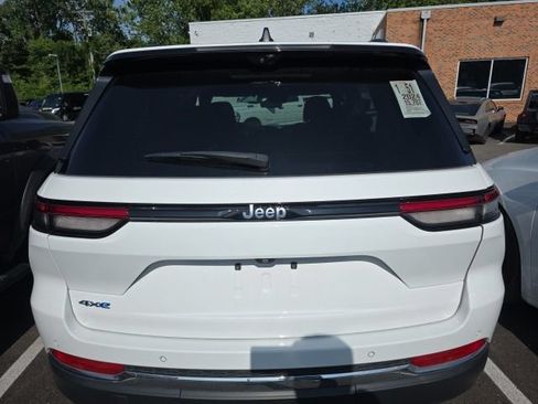 Used 2024 Jeep Grand Cherokee Limited 4xe w/ Luxury Tech Group II AWD/4WD image 8