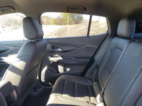 Used 2024 Buick Envista Sport Touring image 9