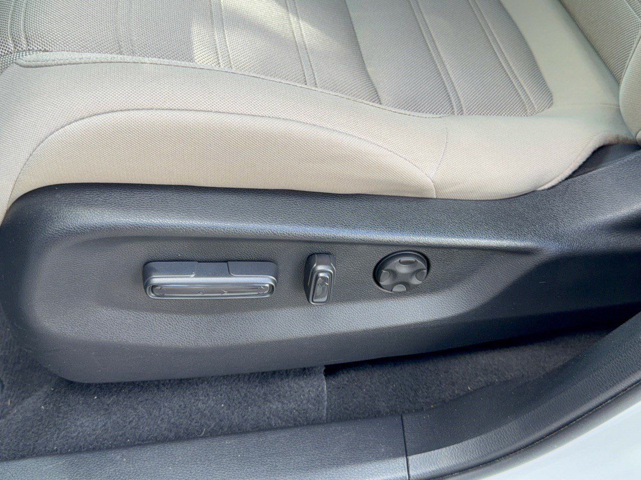 Used 2022 Honda CR-V EX image 16