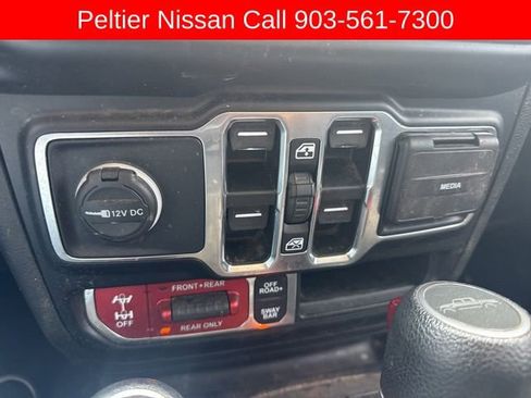 Used 2022 Jeep Gladiator Rubicon w/ Trailer Tow Package AWD/4WD image 16