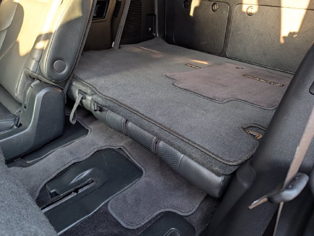Used 2021 Lexus GX 460 Luxury w/ Sport Design Package AWD/4WD image 14