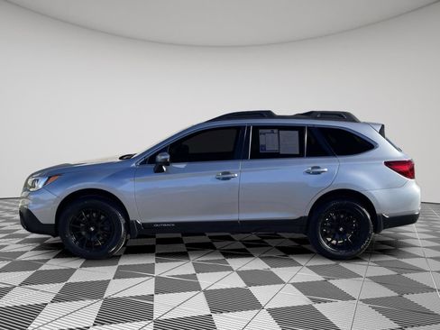 Used 2017 Subaru Outback 2.5i Limited w/ Popular Package #5 image 4