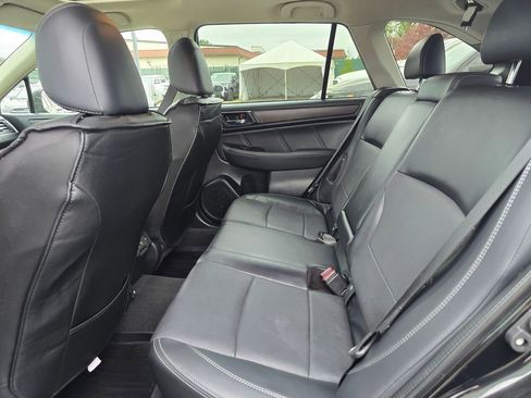 Used 2019 Subaru Outback 2.5i Limited AWD/4WD image 14