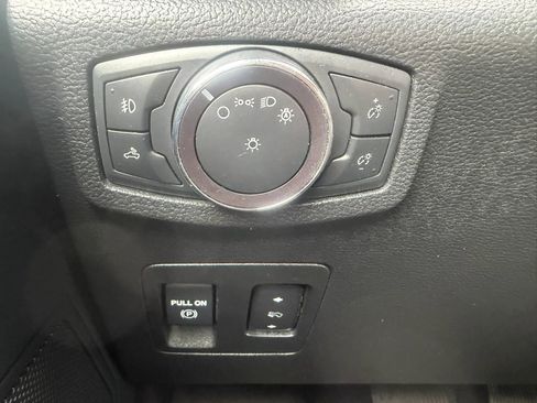 Used 2019 Ford F150 XLT w/ Equipment Group 302A Luxury AWD/4WD image 18