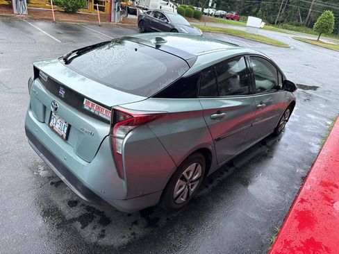 Used 2018 Toyota Prius Three w/ Advanced Technology Package FWD image 7