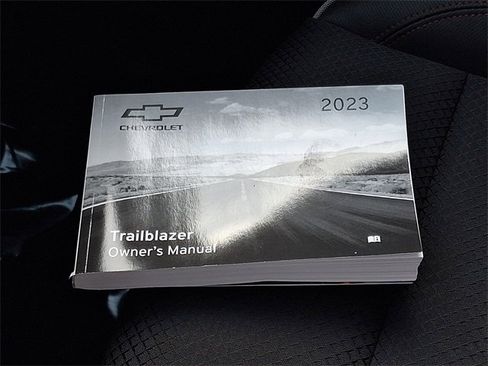 Certified 2023 Chevrolet TrailBlazer RS w/ Convenience Package image 25