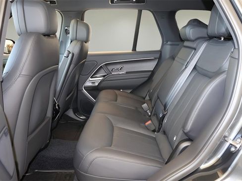 New 2025 Land Rover Range Rover SE image 10