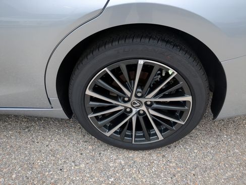 New 2025 Lexus ES 300h w/ Premium Package image 34