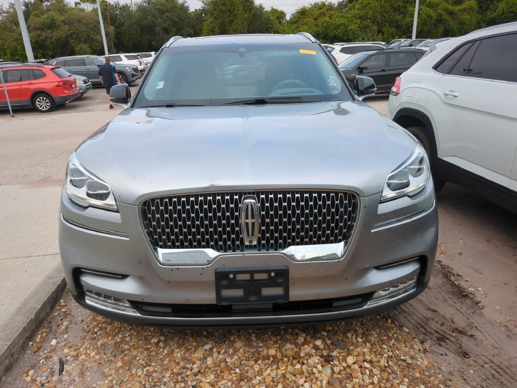 Used 2021 Lincoln Aviator Reserve w/ Equipment Group 202A AWD/4WD image 4
