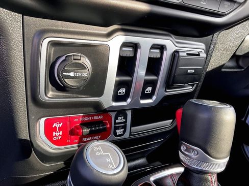 Used 2023 Jeep Wrangler Rubicon w/ Cold Weather Group image 23