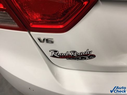 Used 2016 Chevrolet Impala LT w/ Convenience Package image 14