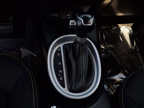 Used 2016 Kia Soul + w/ Designer's Package image 9