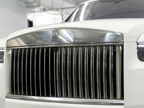 New 2026 Rolls-Royce Cullinan image 9