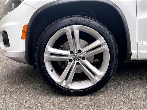 Used 2016 Volkswagen Tiguan R-Line image 8