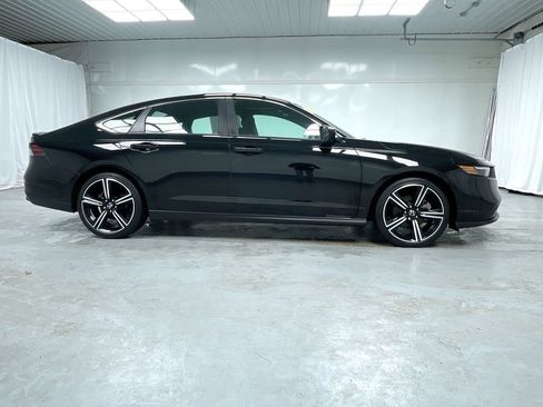 Used 2023 Honda Accord Sport image 10