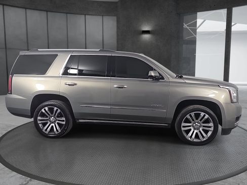 Used 2019 GMC Yukon Denali w/ Denali Ultimate Package AWD/4WD image 4
