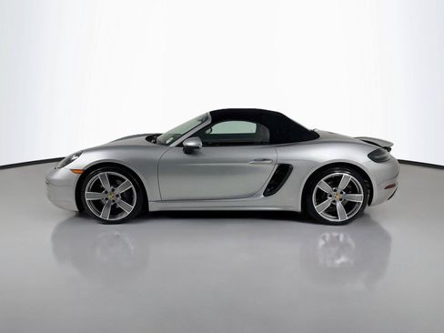 Used 2024 Porsche 718 Boxster RWD image 2