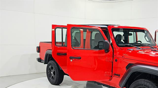 Used 2024 Jeep Gladiator Sport AWD/4WD image 29
