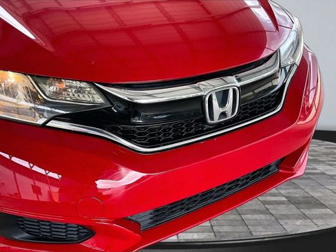 Used 2018 Honda Fit LX image 29