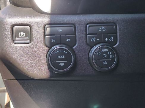 Used 2025 Chevrolet Silverado 2500 LT w/ Convenience Package AWD/4WD image 24