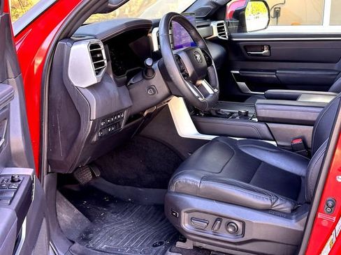 Used 2024 Toyota Sequoia Platinum image 10