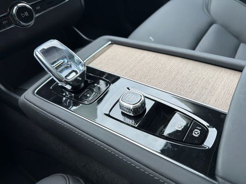 Certified 2026 Volvo XC90 B6 Plus AWD/4WD image 43