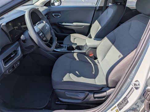 Used 2025 Kia K4 FWD image 14