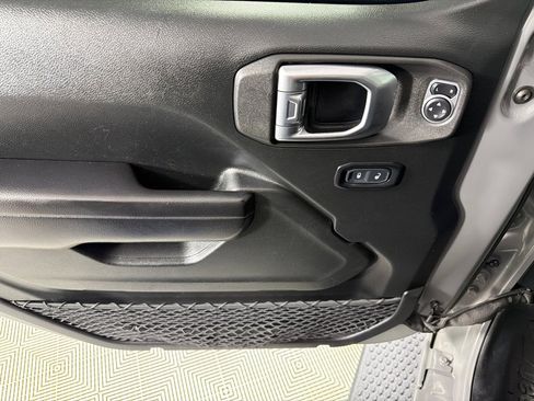 Used 2020 Jeep Wrangler Unlimited Sport S image 11