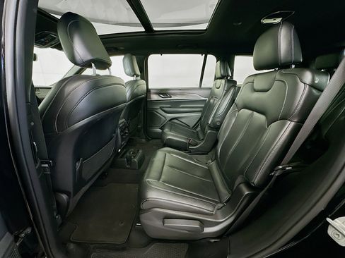 Used 2024 Jeep Grand Cherokee L Limited w/ Luxury Tech Group II image 29