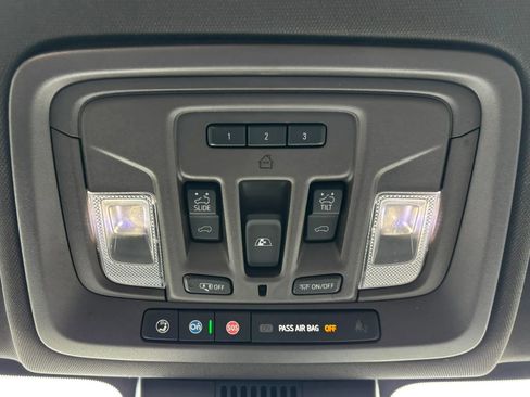 Used 2022 Chevrolet Silverado 1500 LTZ w/ LTZ Premium Package image 33