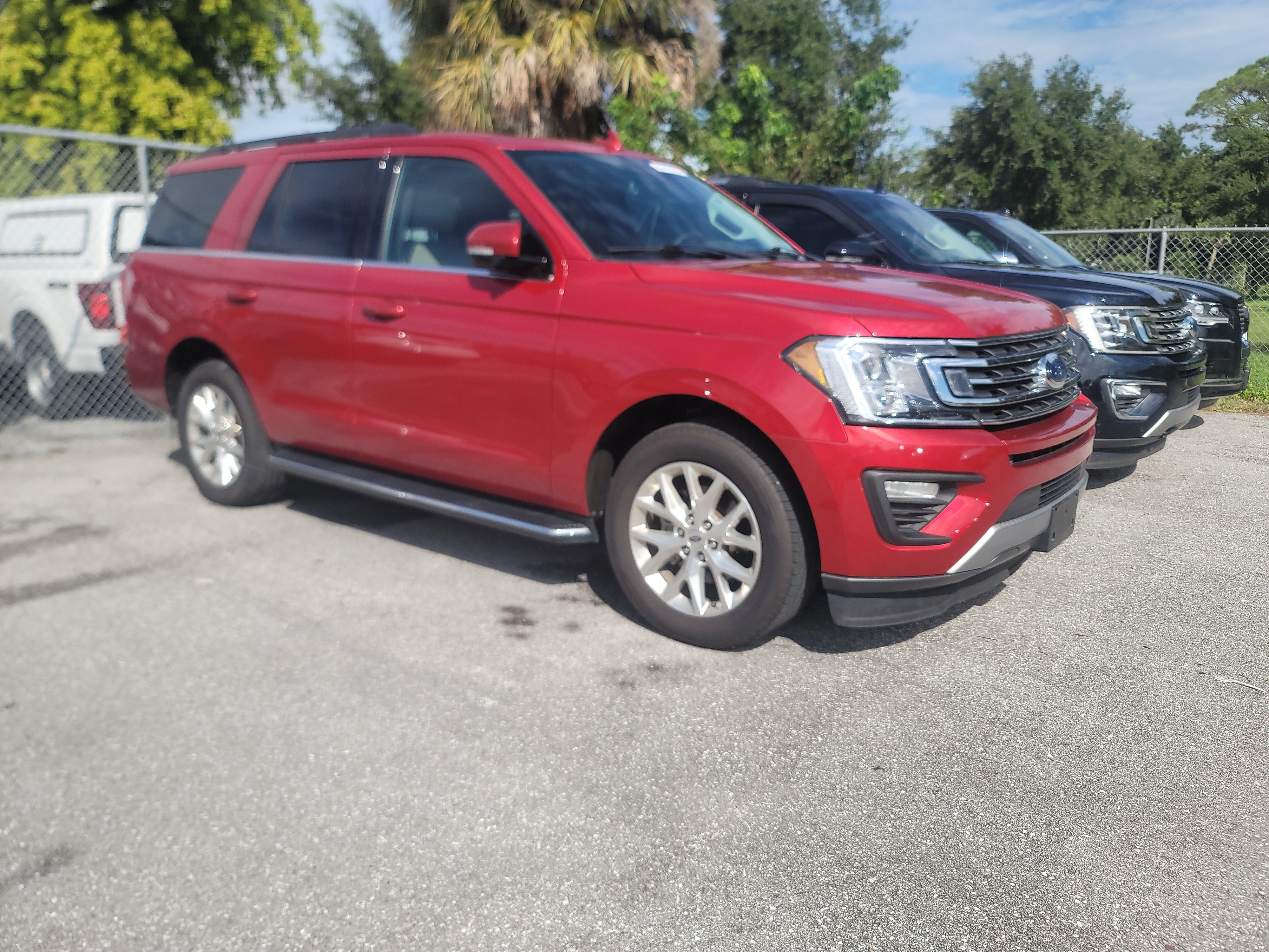 Used 2021 Ford Expedition XLT RWD image 3