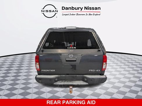 Used 2015 Nissan Frontier PRO-4X AWD/4WD image 4