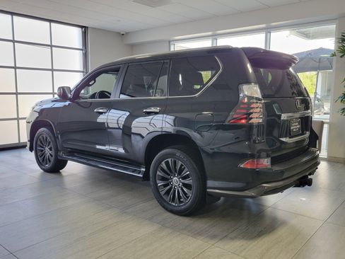 Used 2023 Lexus GX 460 Luxury image 3